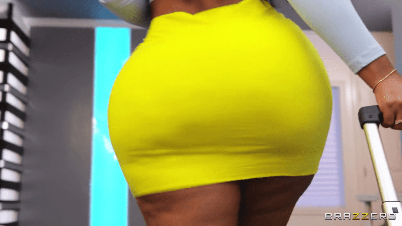 Black Renly Fucks at the Airport